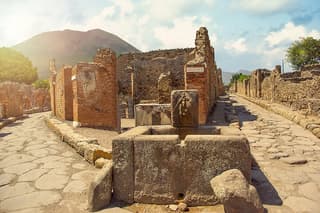 Private Pompeii & MaxiMall Shopping Tour from Naples & Sorrento