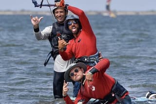 Beginner Kitesurfing course 6 hrs of individual lessons for 3days