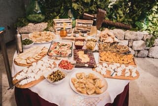 Truffle Hunting and Wine Tasting in Irpinia with Transfer