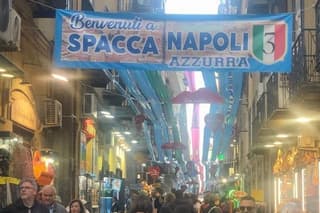 Naples Tour of the Spanish Quarters between street art and folklore