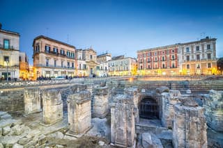 Private direct transfer from Amalfi to Lecce with a local driver