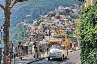 From Rome: Private tour to SORRENTO and POMPEI