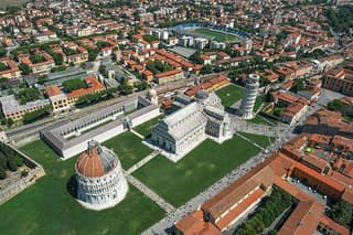 Pisa Full Day Tour with Free Photoshoot