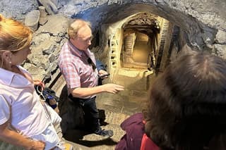 Capuchins' Crypt and St. Clemente's Undergrounds Tour in Rome