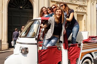 Ape Calessino Tour: Explore Ancient Rome with Oculus VR