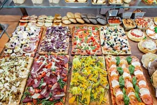 Street Food walking tour in Rome : Eat like a real local