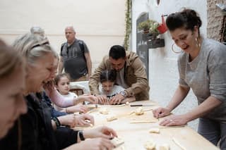 Guided tour of Bari with traditional pasta course
