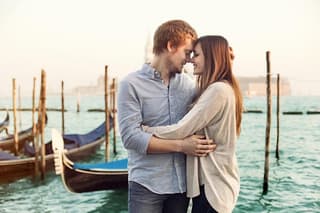 Romantic Photoshoot in Magical Venice