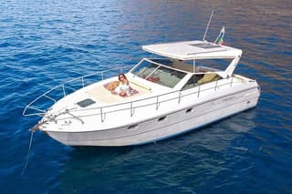 Capri 7 - Private Boat Tour with Prosecco from Sorrento