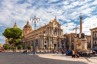 Catania: Private Half-Day Tour of City Highlights & Coast