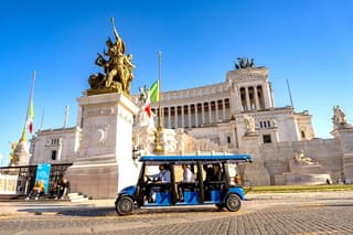 Rome Small Group Golf Cart Tour With Gelato and Trevi Fountain