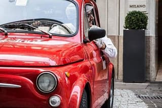 30 Minutes Dolce Vita Vintage Fiat 500 Fast Tour in Milan