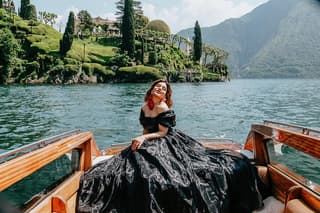 Private Photo Session with a Local Photographer in Lake Como