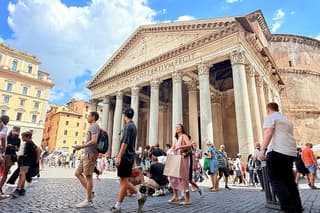 Rome: Pantheon Entry Experience with Digital Audio Guide