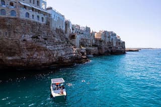 Polignano a Mare : Caves, Prosecco and Swimming Boat Tour