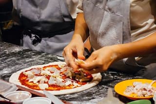 Rome: Master Pizza and Tiramisu Cooking Class with Wine