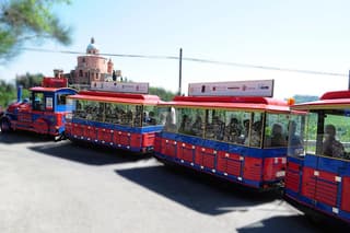Bologna Open Bus & San Luca Express combo with food vouchers