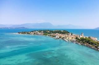 Semi-Private Verona & Lake Garda Tour from Venice & Treviso