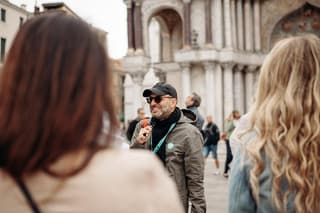 Private Milan Guided Tour : Fashion, History, Duomo & Aperitivo