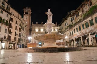 Explore Verona on Foot with Top Sights