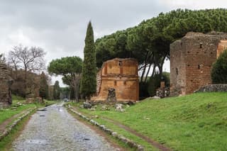 An Appian Way Experience to Mausoleum Cecilia Metella