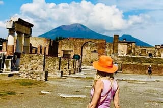 From Naples : Group Tour Pompeii and Mt.Vesuvius with light Lunch
