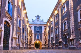 Catania Audio Tour with App : Duomo, Etna and Via Etnea