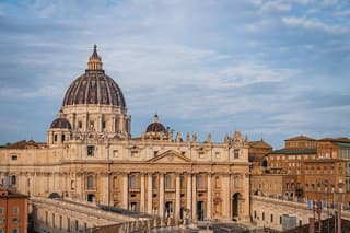 Rome : St. Peters Basilica accompanied Entrance With Dome Access