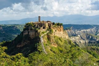 Rome: Tuscany Day Trip with Vineyard Lunch and Wine Tasting