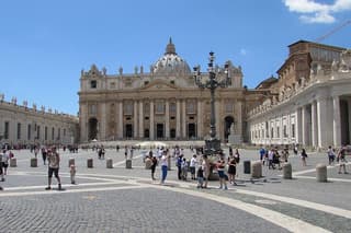 Vatican Museum & St. Peter's Square: Guided Tour Skip The Line
