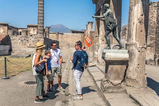 Private Transfer Naples to Positano with Guided Tour in Pompeii