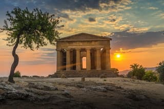 Private Erice, Segesta & Trapani Salt Pans Tour from Palermo