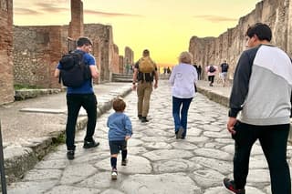 Sorrento Shared bus tour to Pompei and Vesuvius