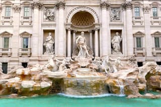 Expert Small-Group Tour of Trevi Fountain & Pantheon, with Entry