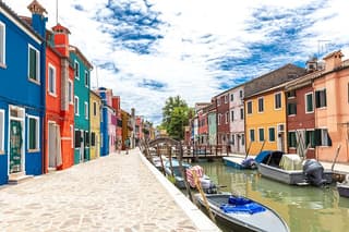Venice: Burano and Murano Boat Tour with Glass Demonstration