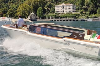 Private Venetian Wooden Boat Tour on Lake Como