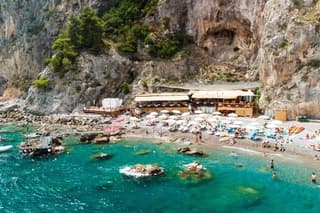Amalfi Lido degli Artisti Beach Club Cot Umbrella Prosecco