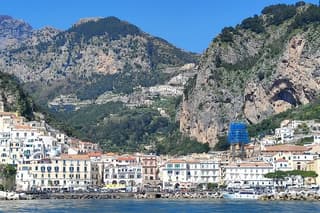 Tour from Naples: Sorrento, Positano and Amalfi with Boat Ride