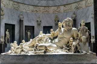 Guided Tour Vatican Museums,Sistine Chapel & St. Peter’s Basilica