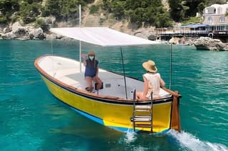 Private Gozzo Boat Tour of Capri with Exclusive Skipper and Bath Stops