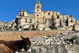 Craco Ghost Town and Pisticci private Tour from Matera