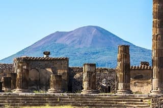 Guided Tour of Pompeii Archaeological Excavations