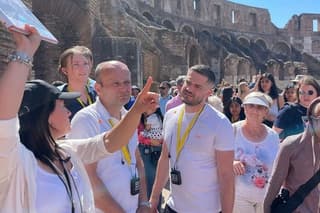Colosseum SEMI-PRIVATE tour plus Forum and Palatine Hill
