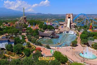The fun tour live a day at Etnaland