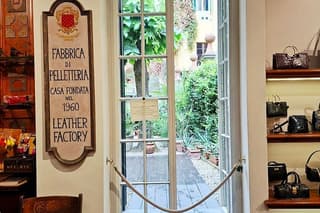 Private Florence Leather Tour Personal Shopper and Inside Access