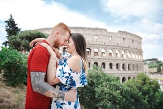 Rome: Private Iconic Photoshoot at Trevi Fountain & Colosseum