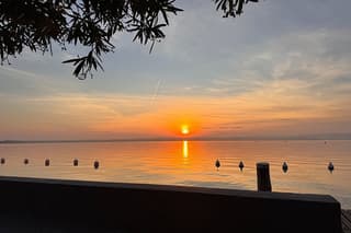 Sup experience with sightseeing tour in Sirmione Lake Garda