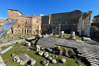 Rome's Iconic Landmarks and Hidden Gems Walking Tour