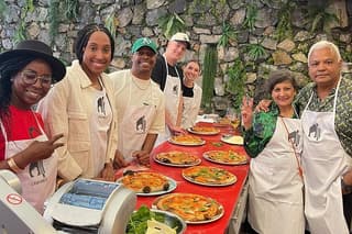 Positano Small Group Pizza Making Class, Tiramisu and Wine