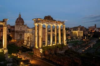 Rome by Night: Colosseum & Roman Forum Exterior Tour with Gelato